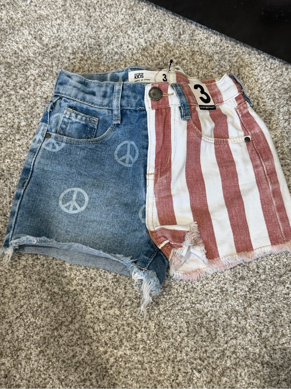 3 Kids Split-Style Denim Shorts with Red Stripe and Peace Print